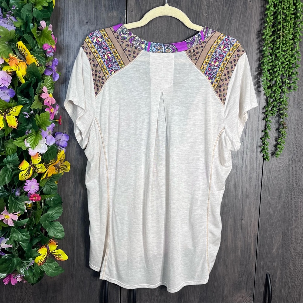 Anthropologie Beige and Purple Floral Mixed-Media V-Neck Top Large VGUC - Picture 9 of 13